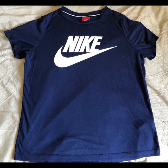 Nike Tops - Nike Women T-shirt